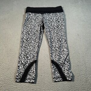 Lululemon Align Crop Leggings Womens 8 Black White Abstract Print Activewear